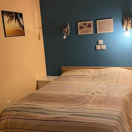 Villa 2 Etoiles Proche Plage Et Commerces 생시프리앙 객실 사진