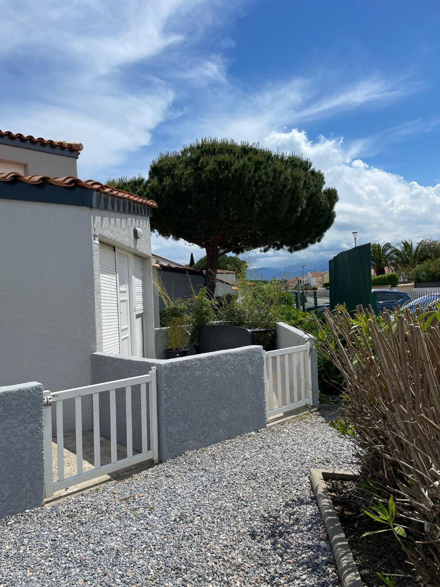 Villa 2 Etoiles Proche Plage Et Commerces 생시프리앙 객실 사진