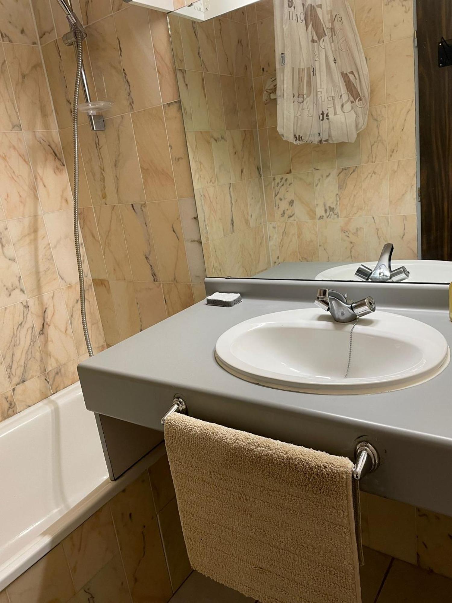 Villa 2 Etoiles Proche Plage Et Commerces 생시프리앙 객실 사진